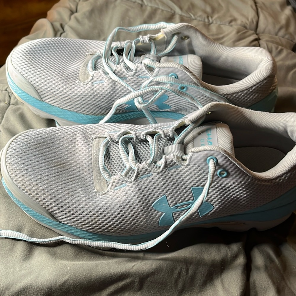 Under Armour charge Gemini tennis shoes